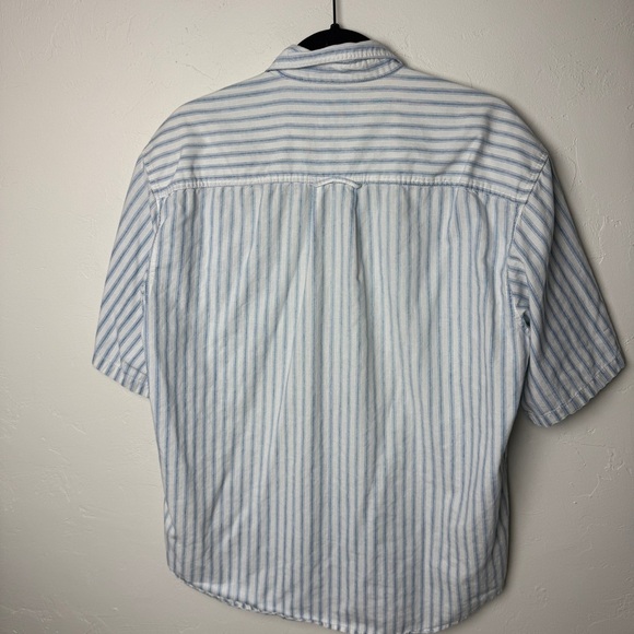 Vintage 90's Levi's Classic Blue and White Striped Casual Shirt button down - Picture 8 of 9